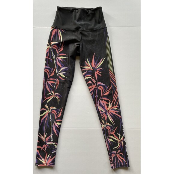 onzie and peloton cropped high waisted leggings leaf print Logo Size XS Workout - Picture 2 of 7
